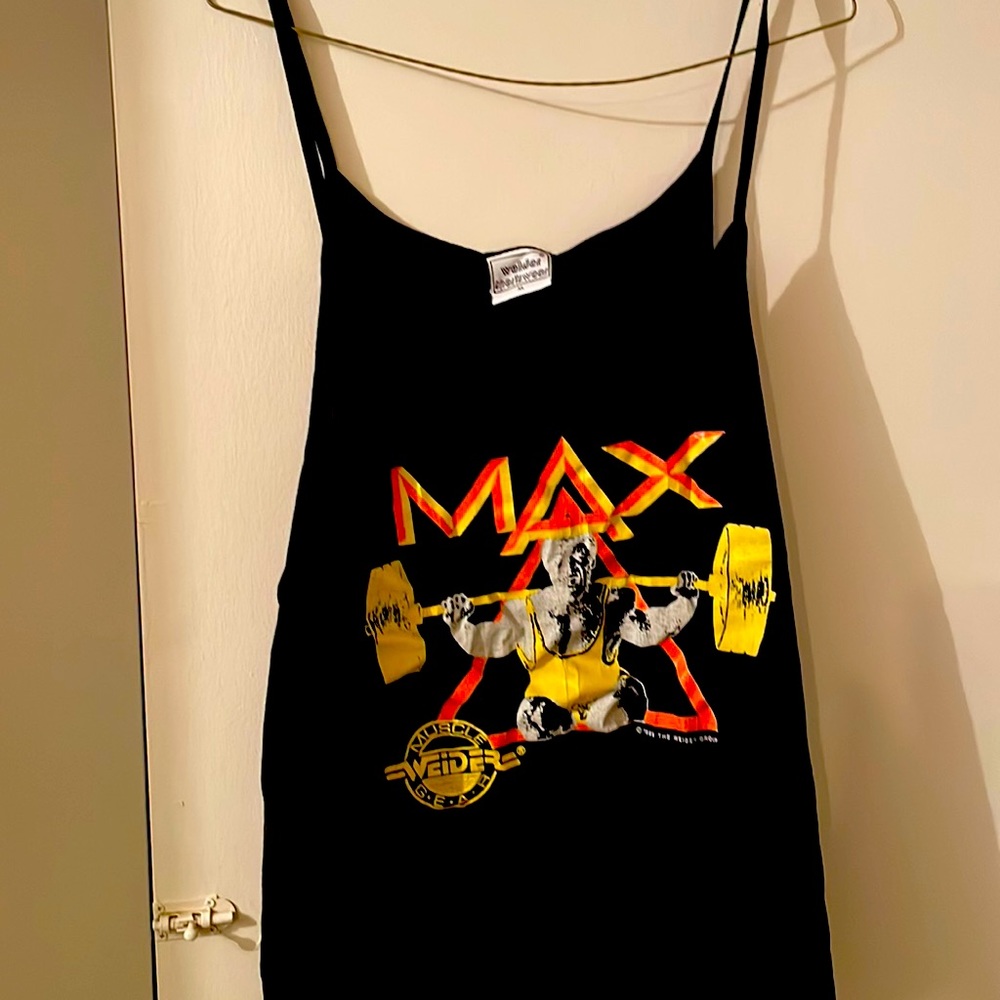 Muscle top
